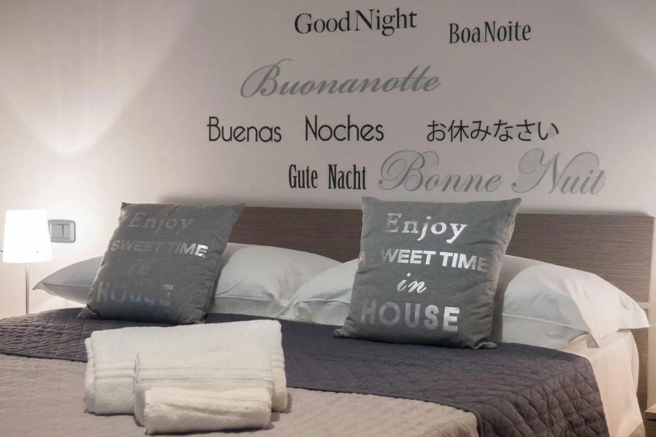 Ortaglia A1 Apartment Torri Del Benaco 0*,  Italy
