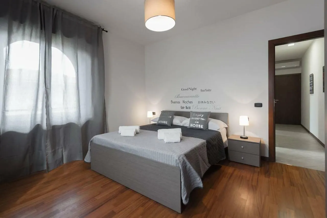 Ortaglia A1 Apartment Torri Del Benaco Italy